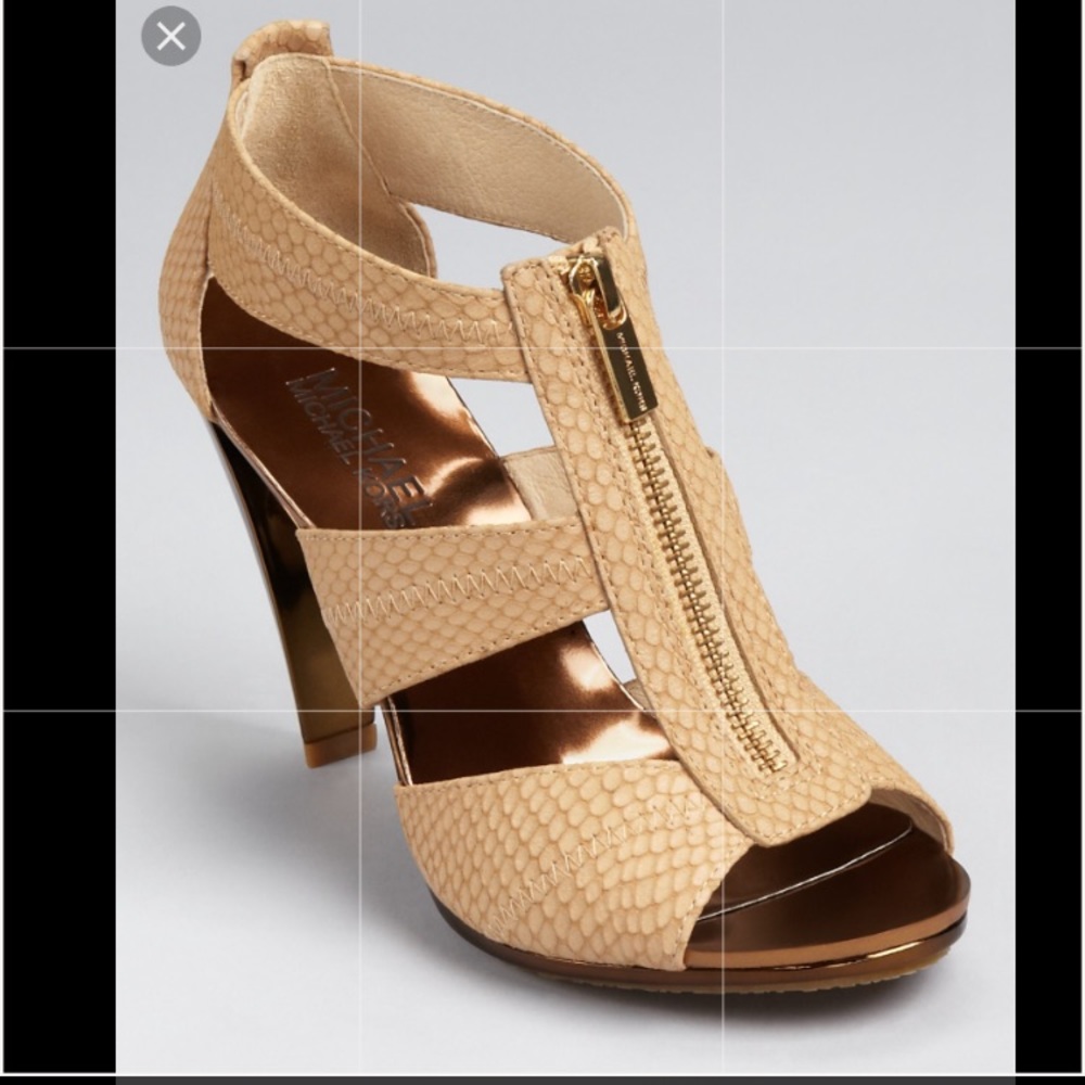 Micheal Kors Berkley T Strap